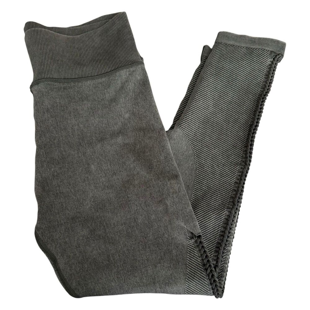 Offline By Aerie NWT Hi-Rise 7/8 Leggings Braided Ribbed Gray Size L Seamless